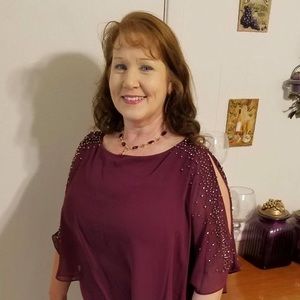 Meet your Posher, Debbie